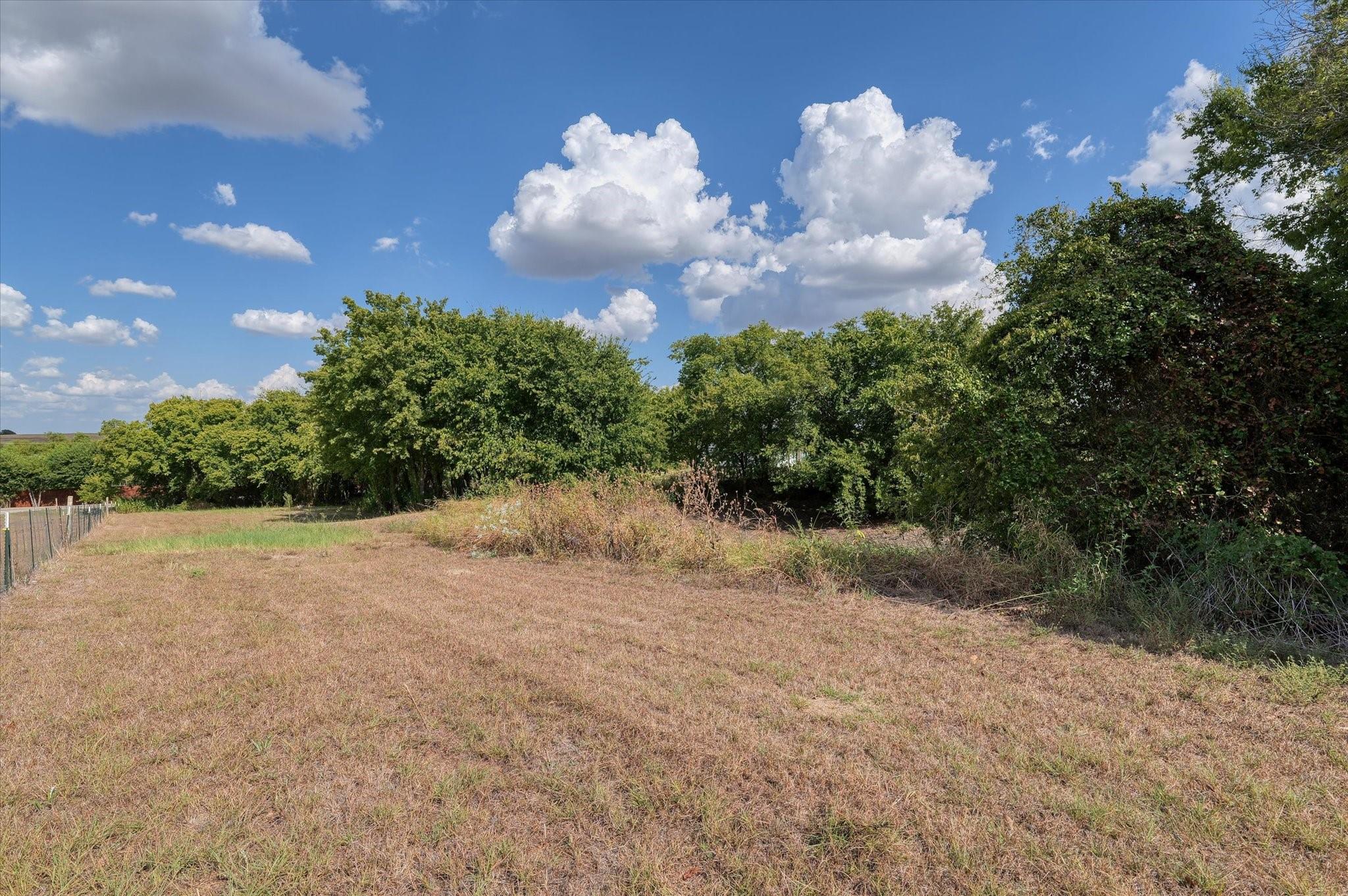 main property photo 12
