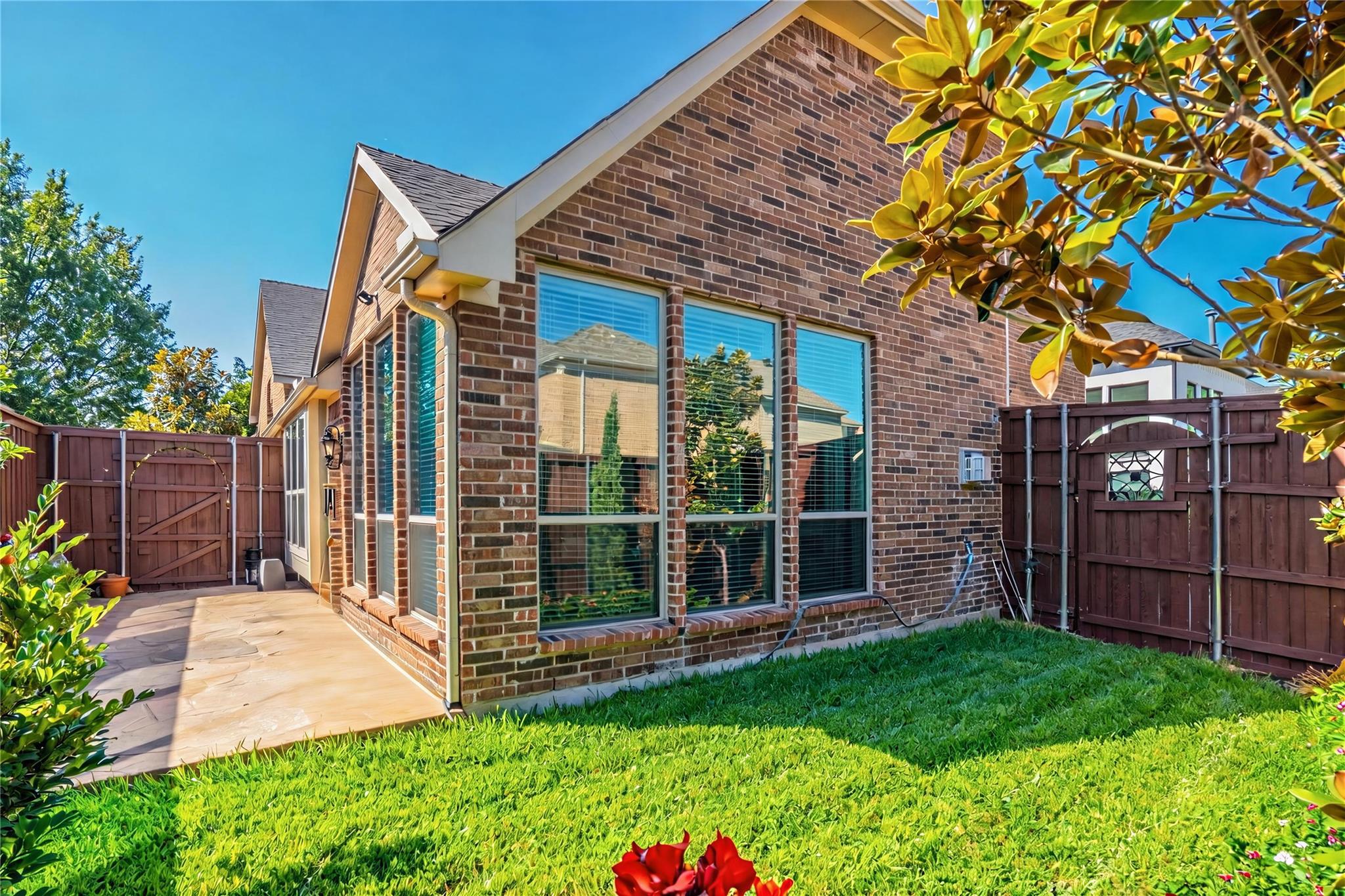 main property photo 29