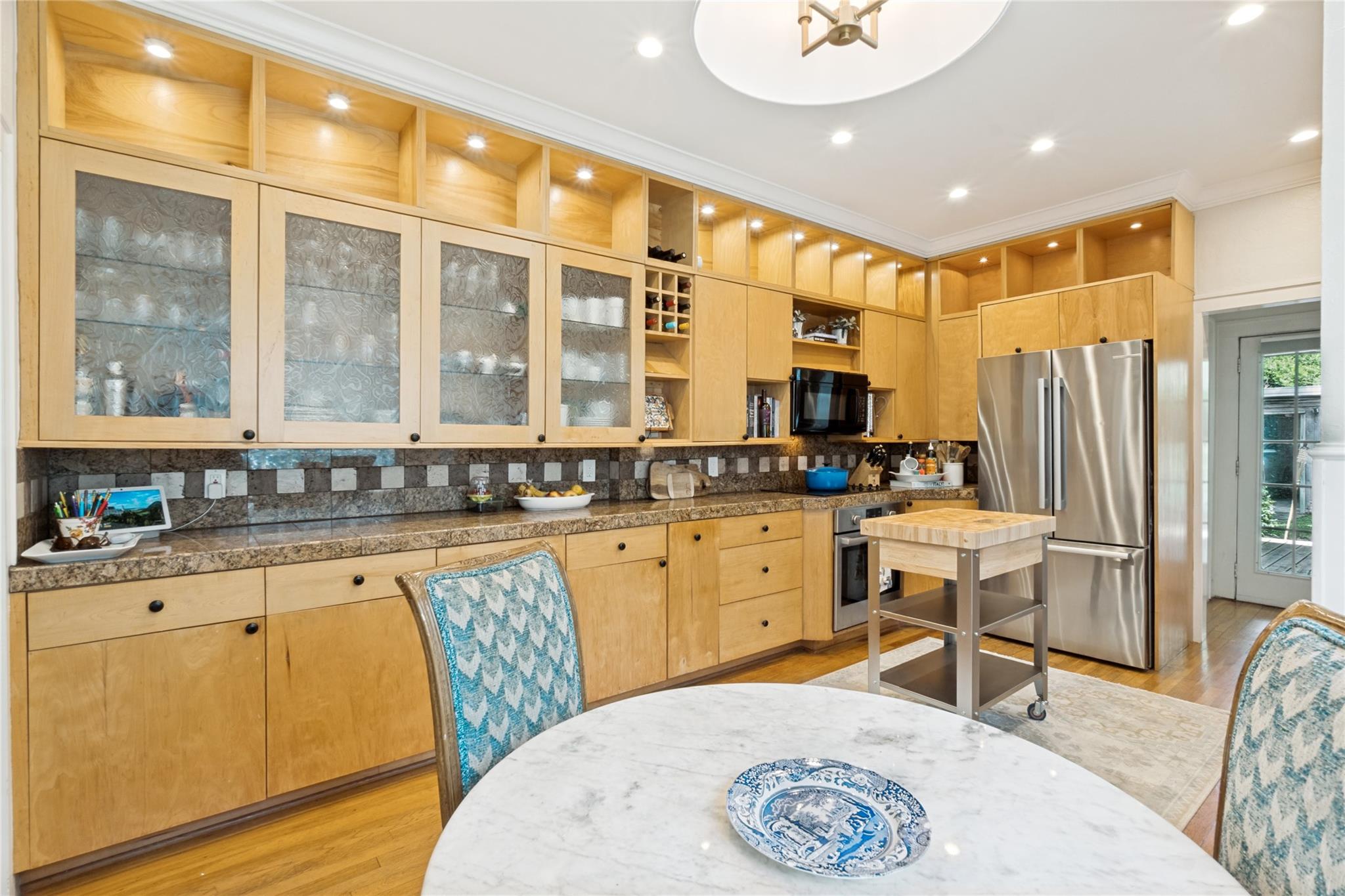 main property photo 13