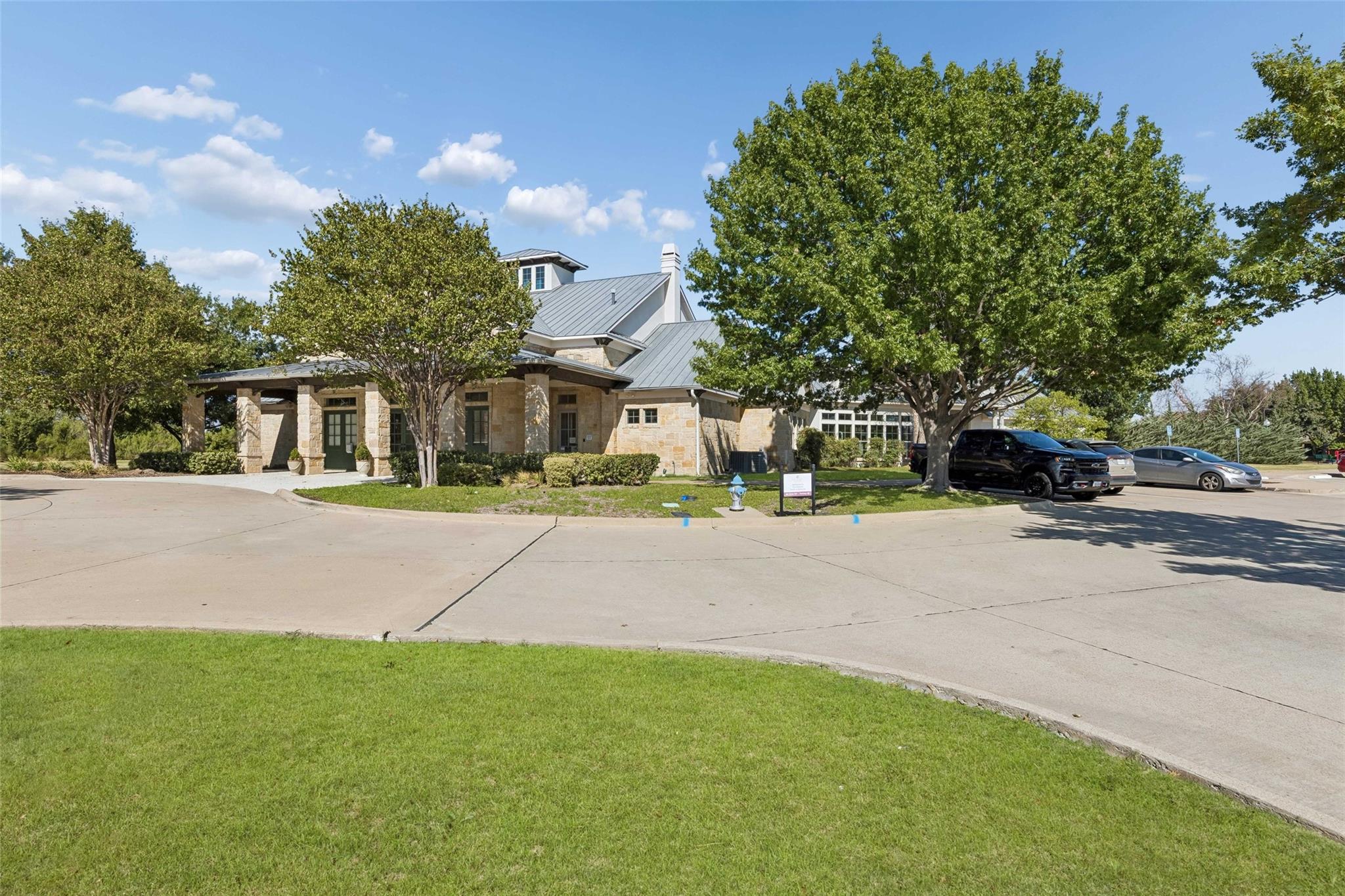 main property photo 27