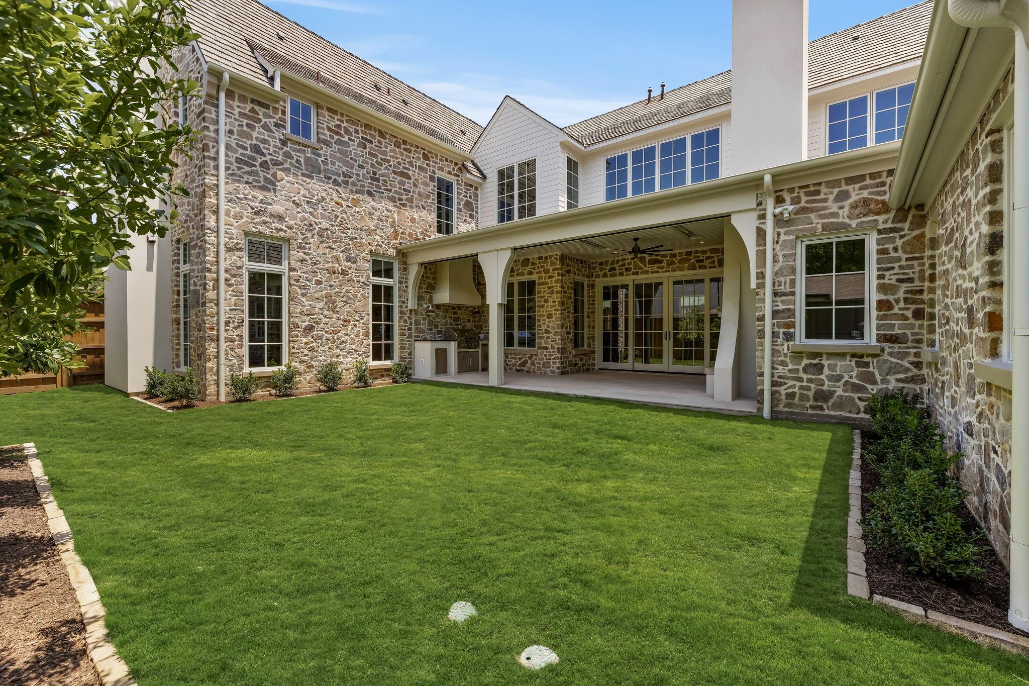 main property photo 34