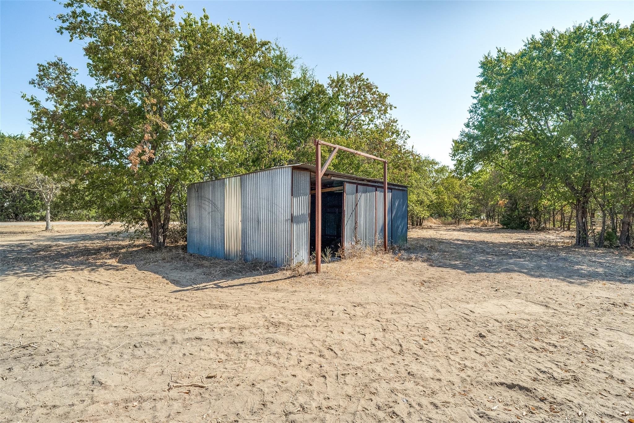 main property photo 15