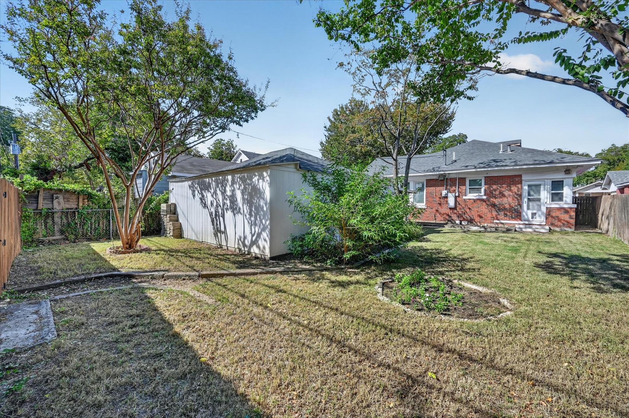 main property photo 27