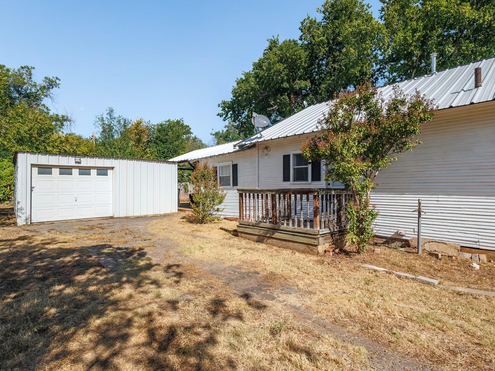 main property photo 30