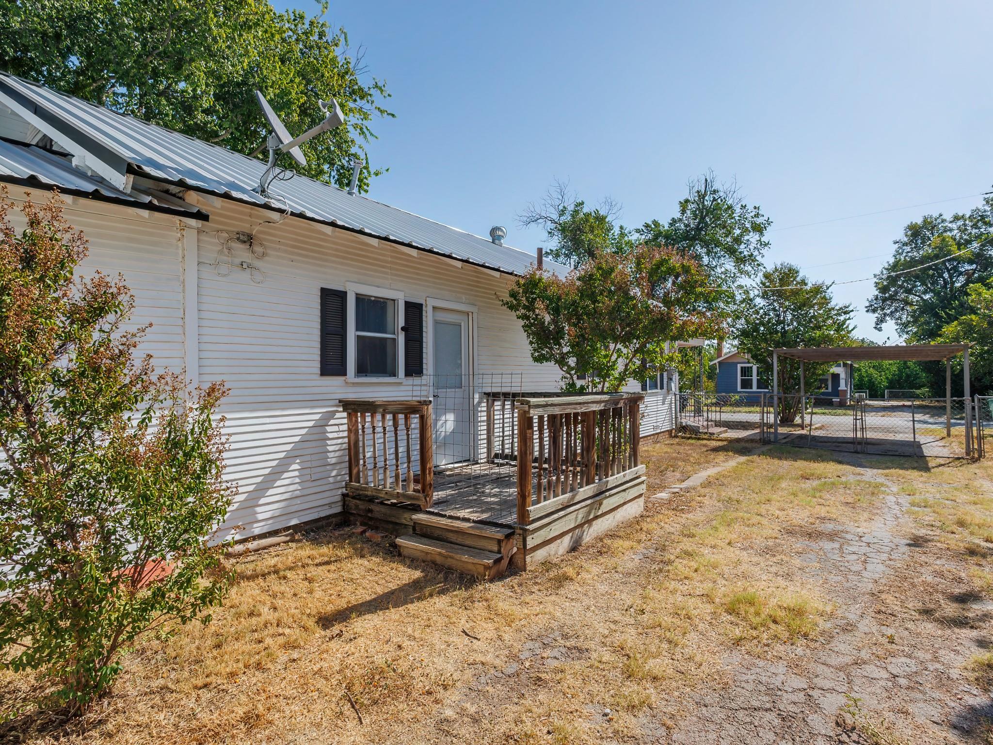 main property photo 33