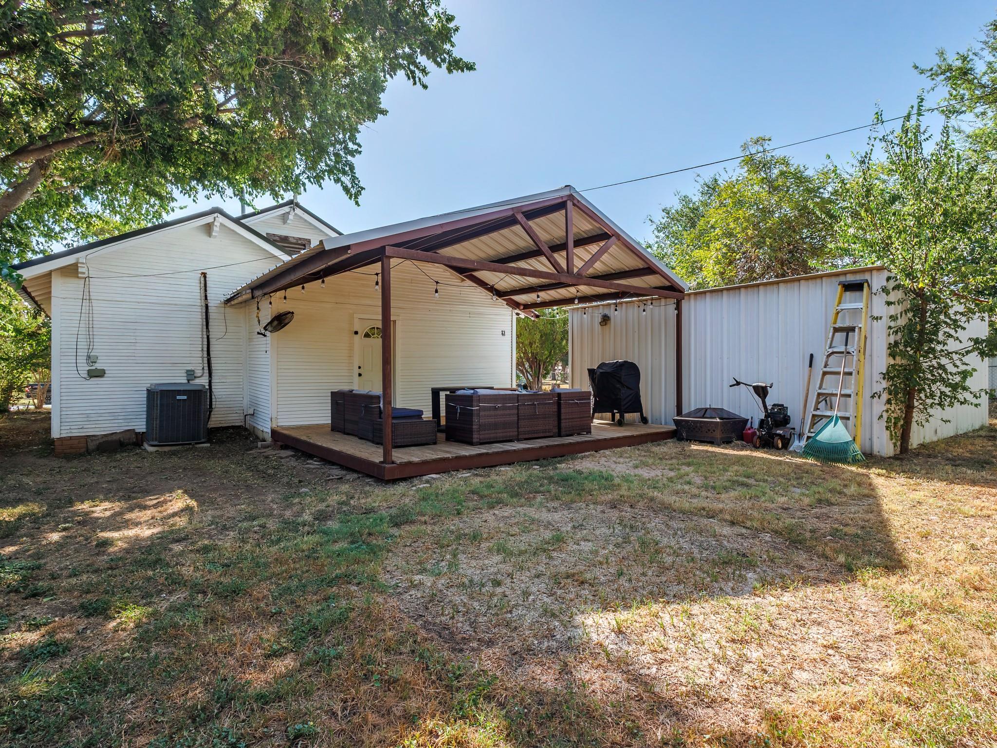 main property photo 5