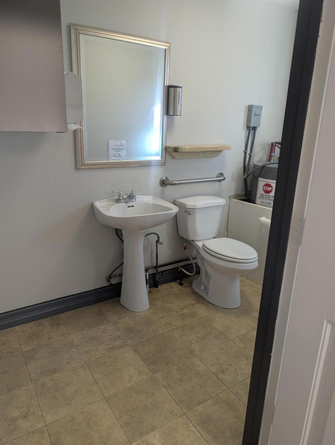 main property photo 18