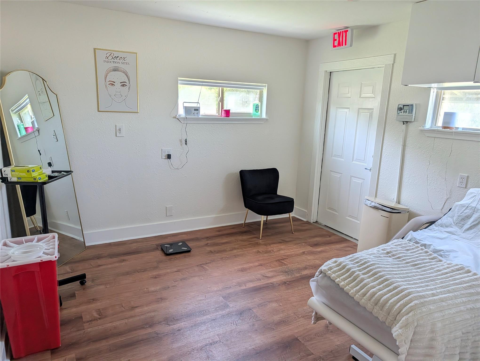 main property photo 25