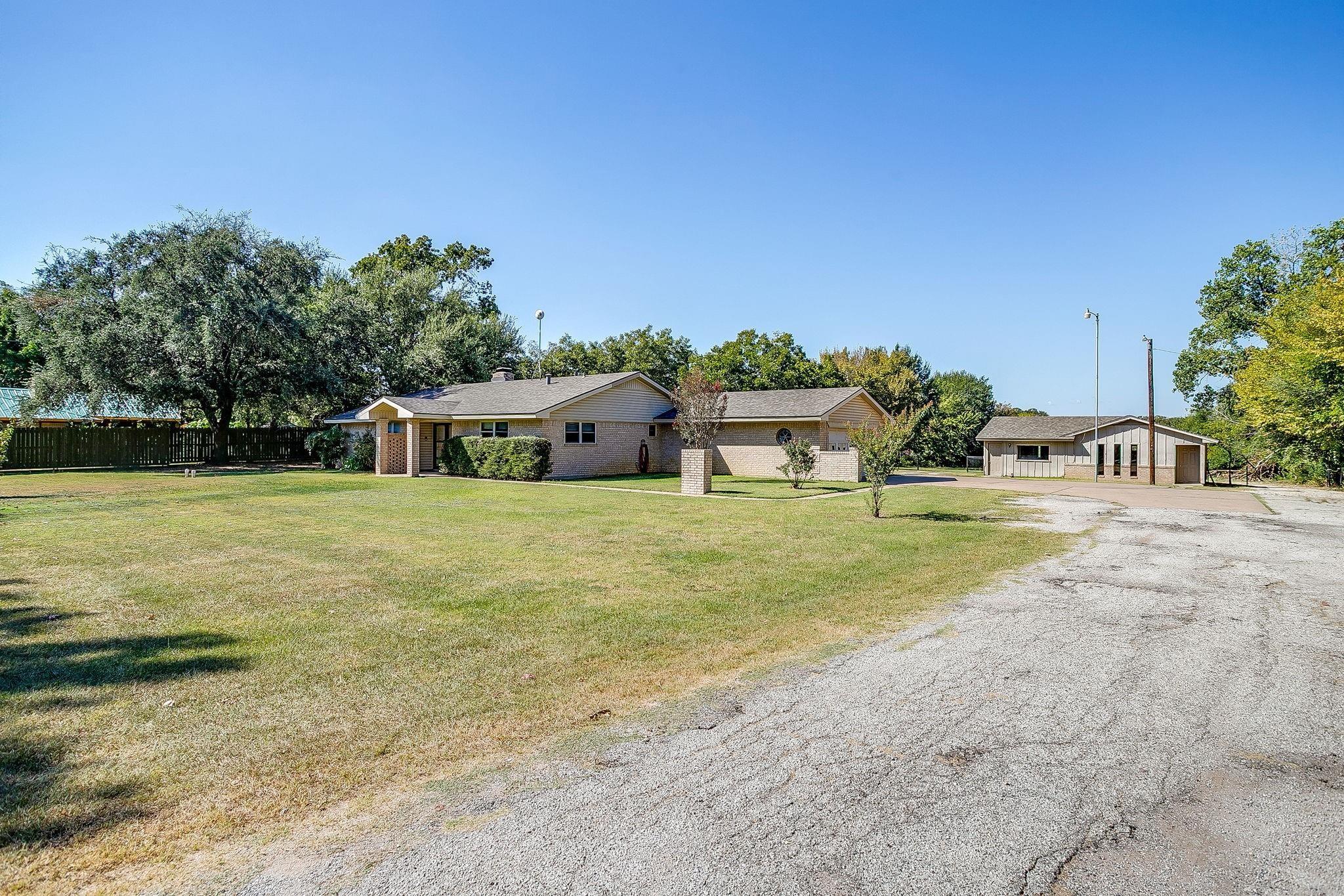 main property photo 15