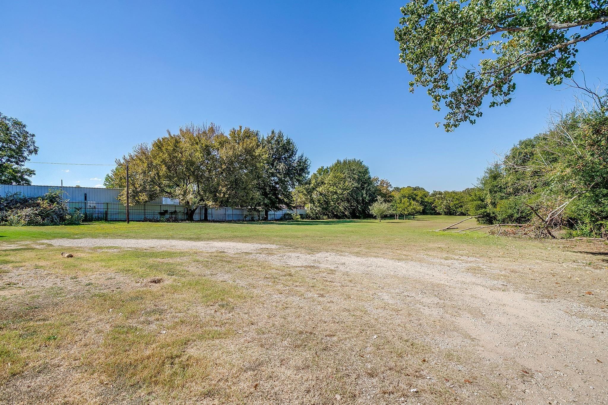 main property photo 37