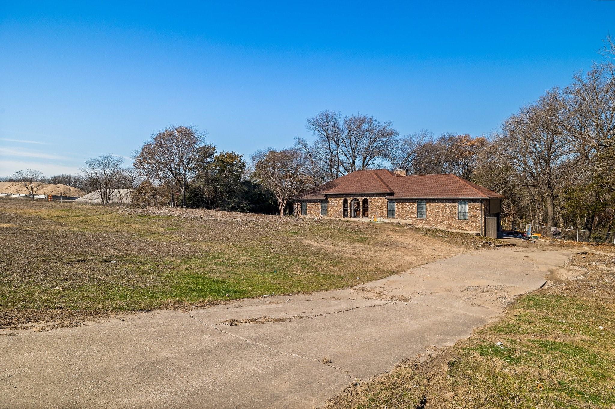 main property photo 39