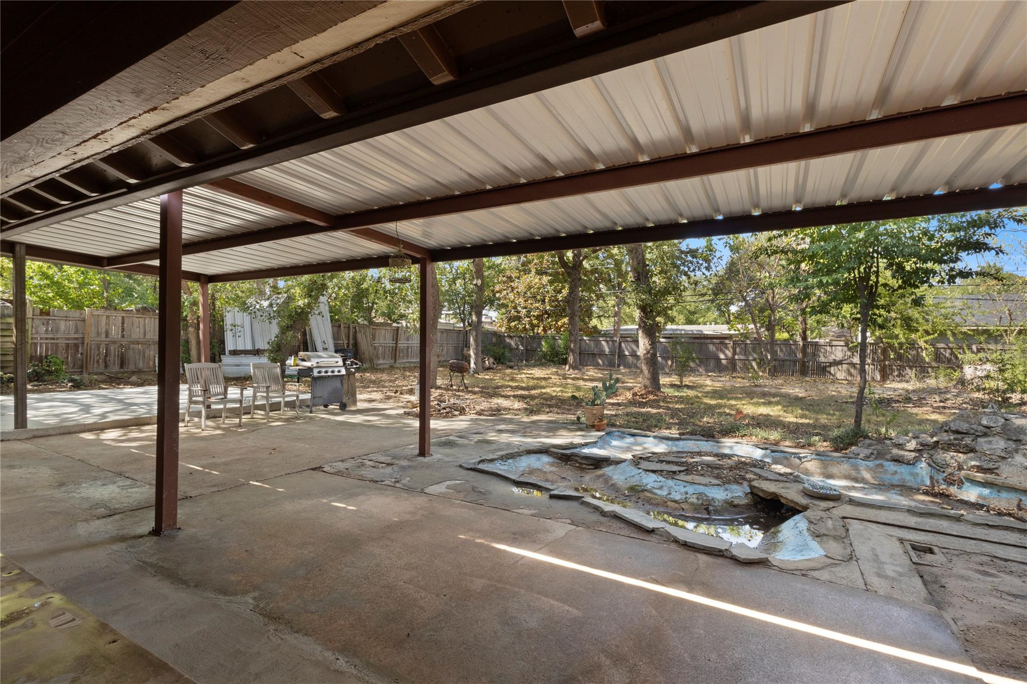 main property photo 17