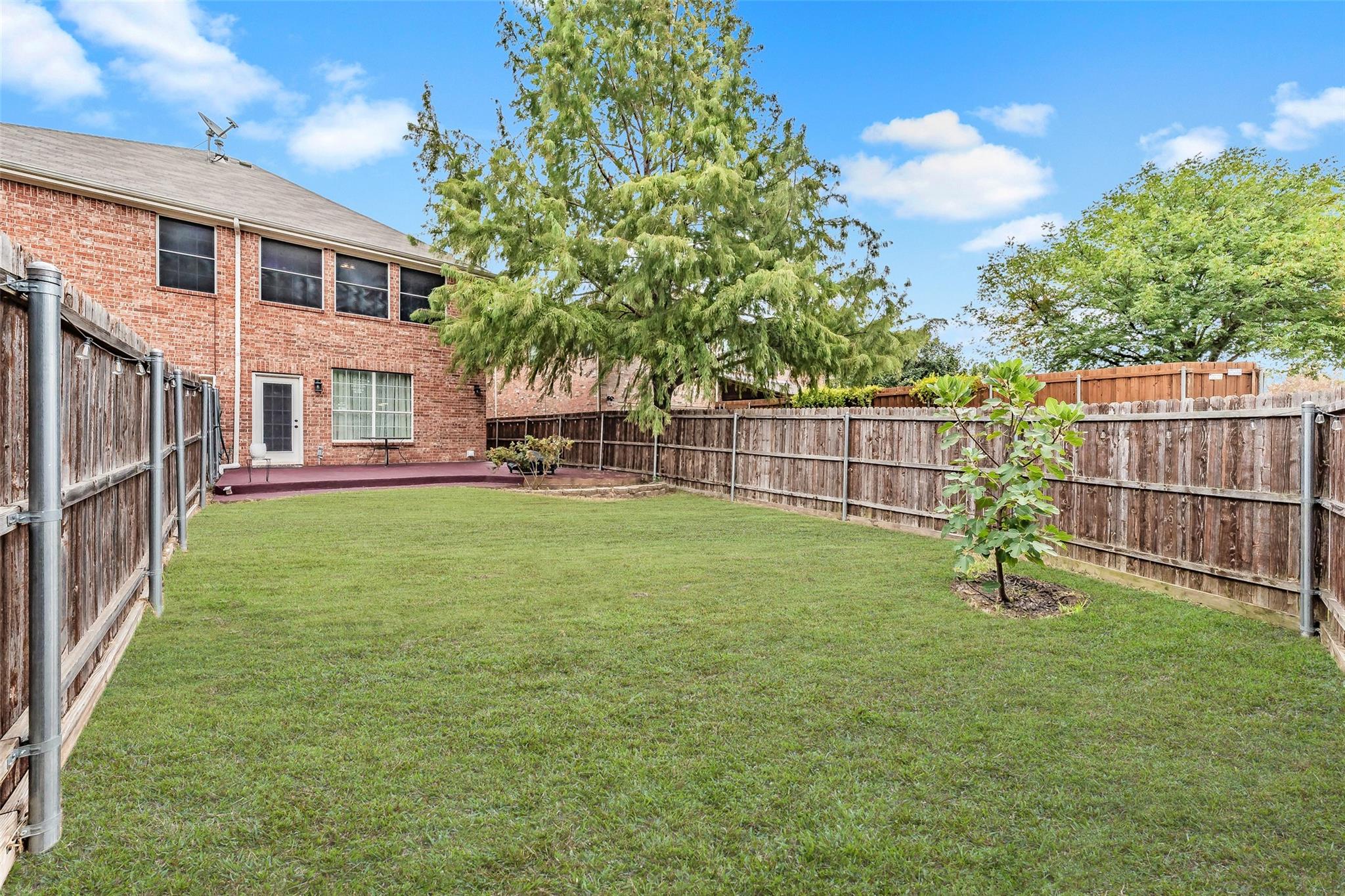 main property photo 28