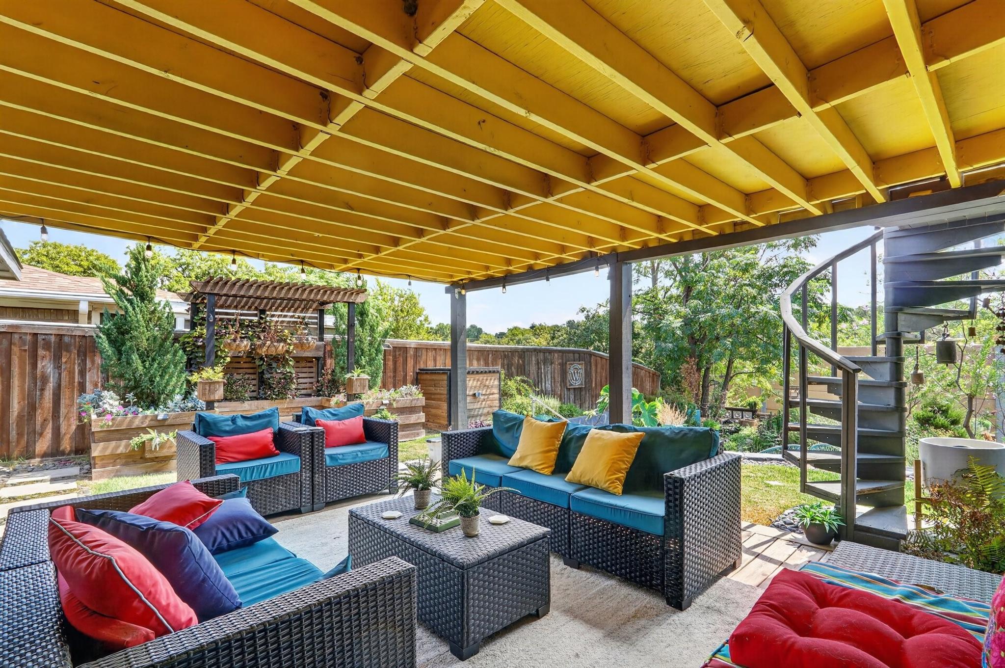 main property photo 23
