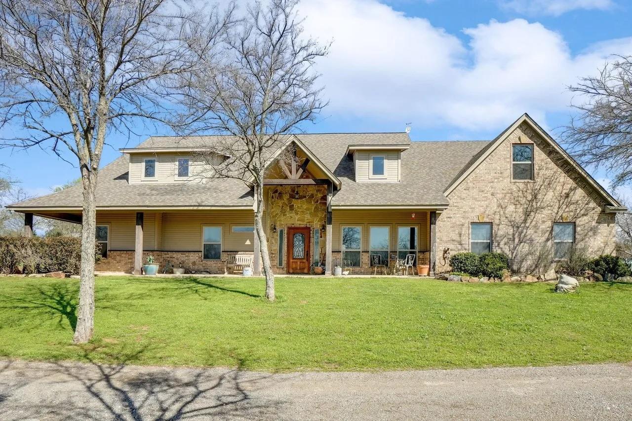 main property photo 2