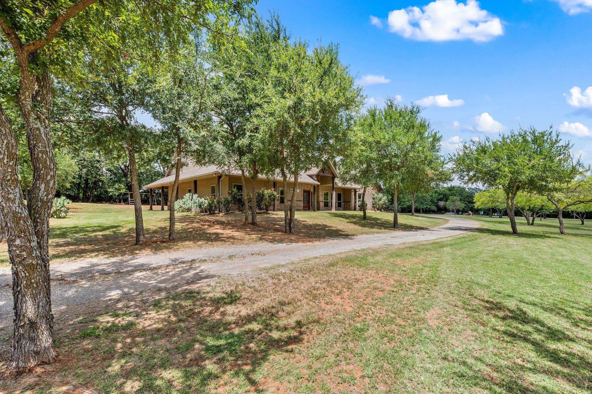 main property photo 8