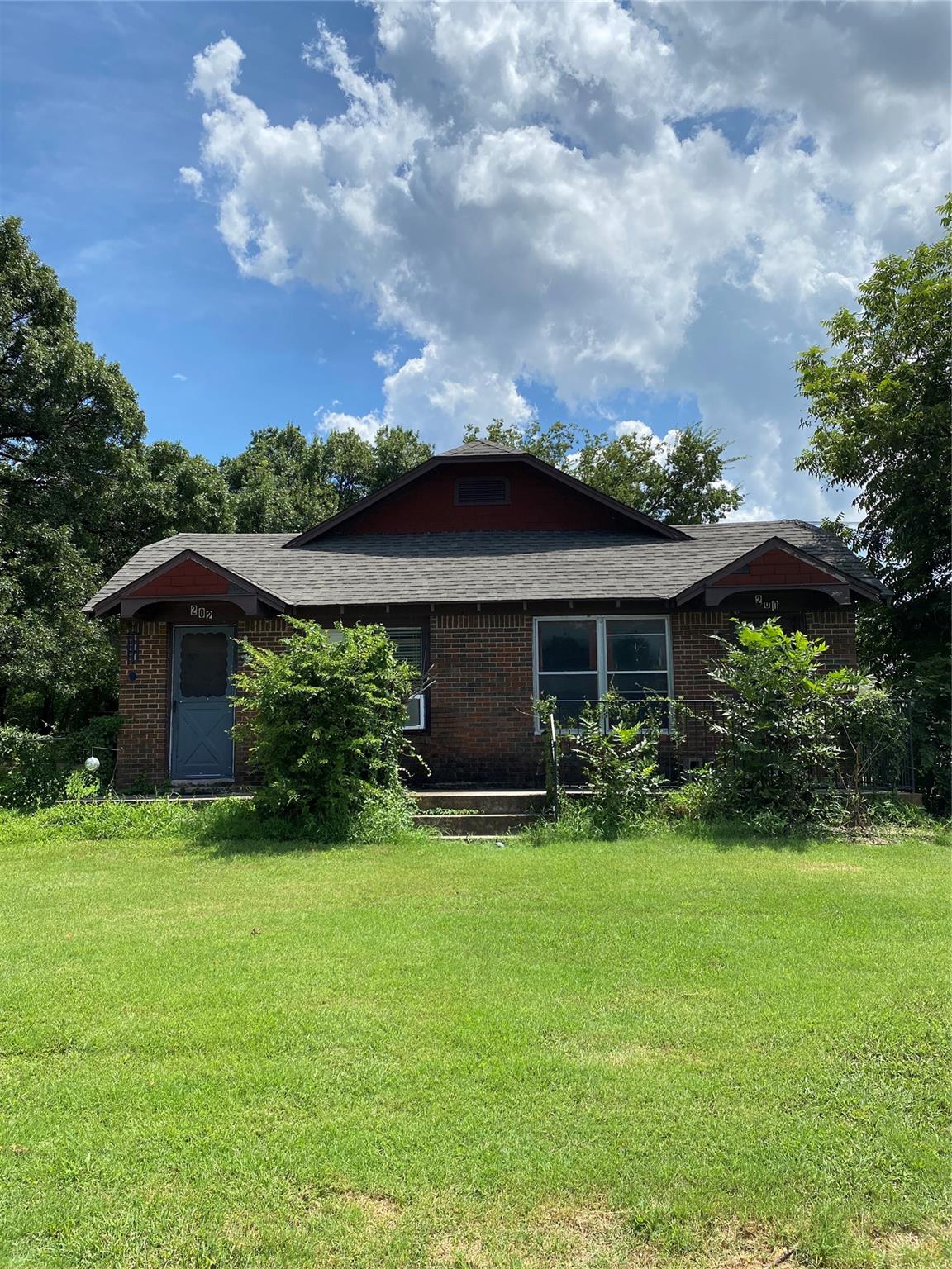 main property photo 2