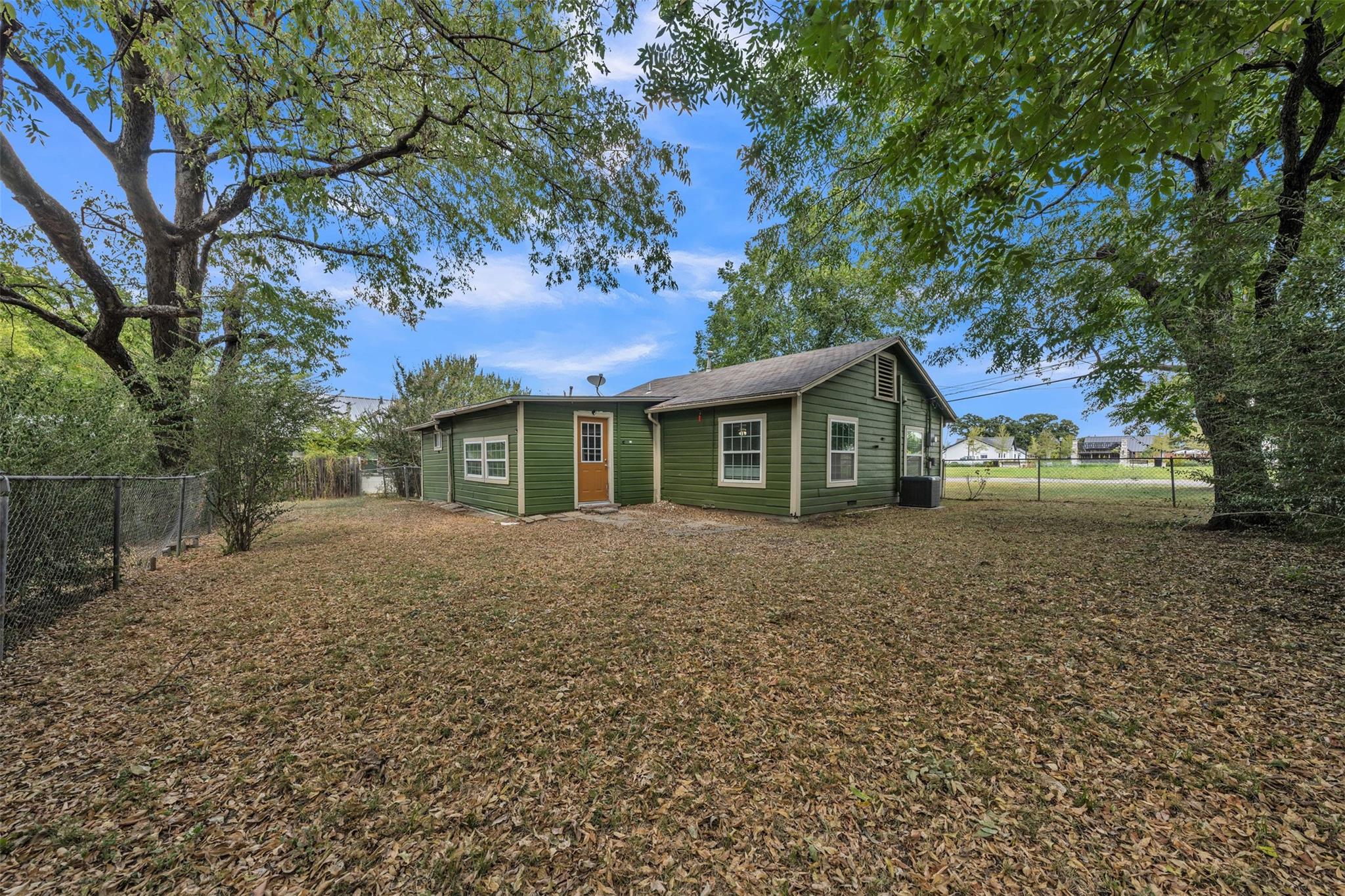main property photo 25