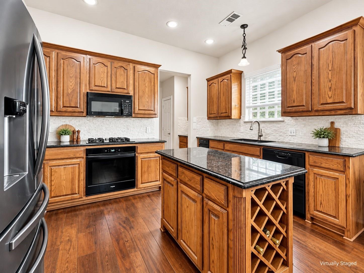 main property photo 9