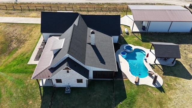 main property photo 38