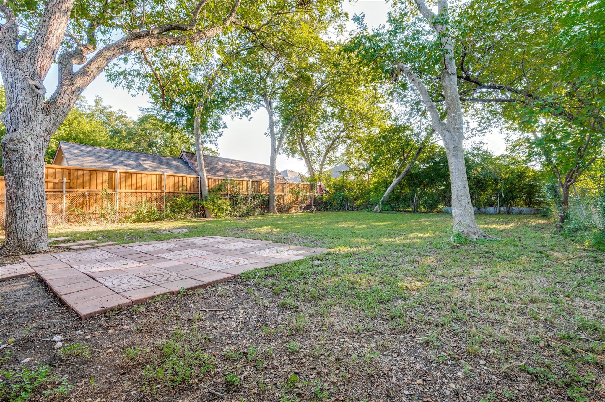 main property photo 22