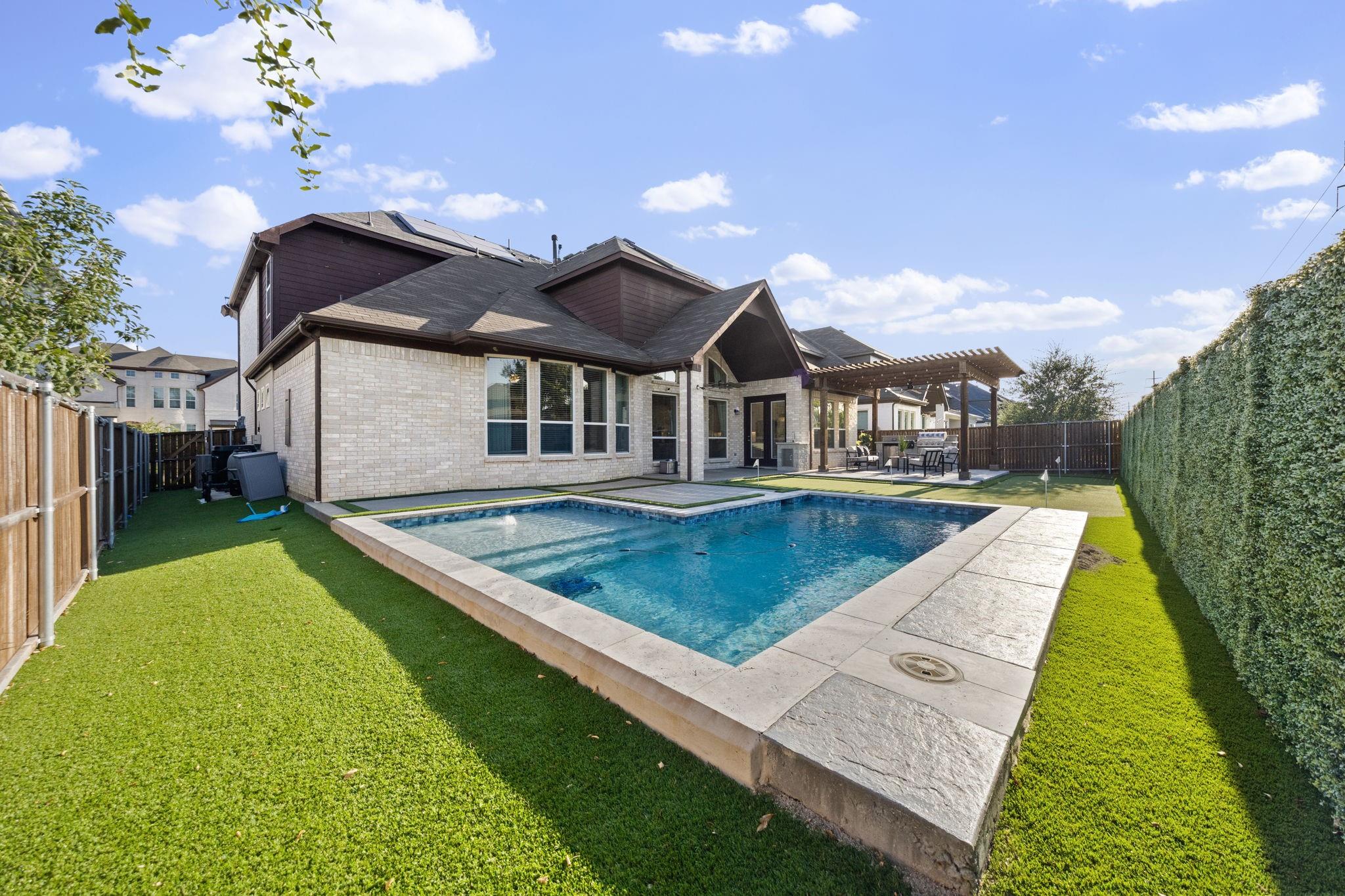 main property photo 32