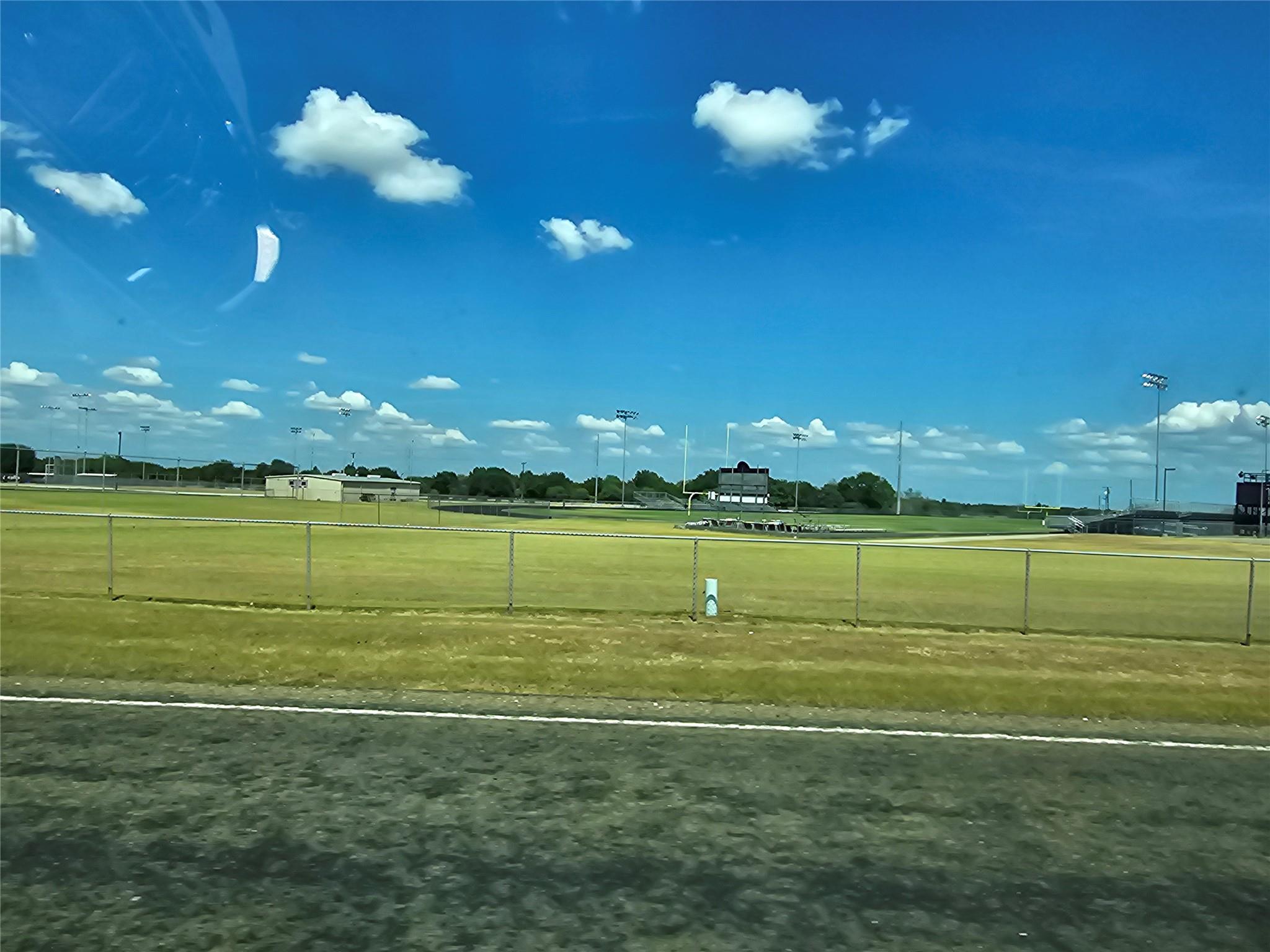 main property photo 4
