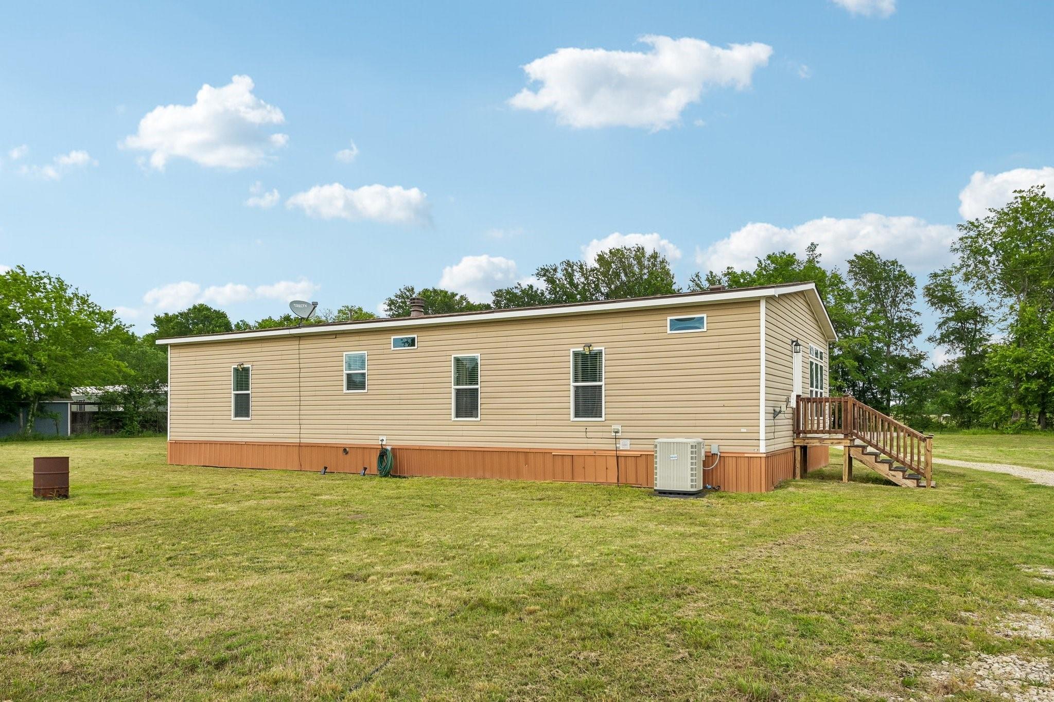 main property photo 31