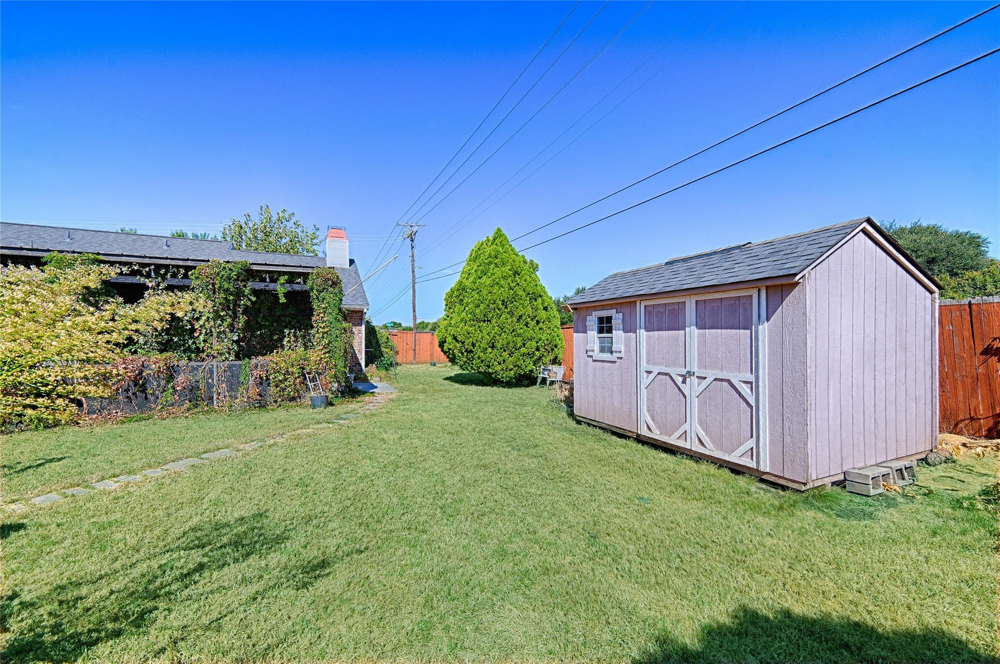 main property photo 18