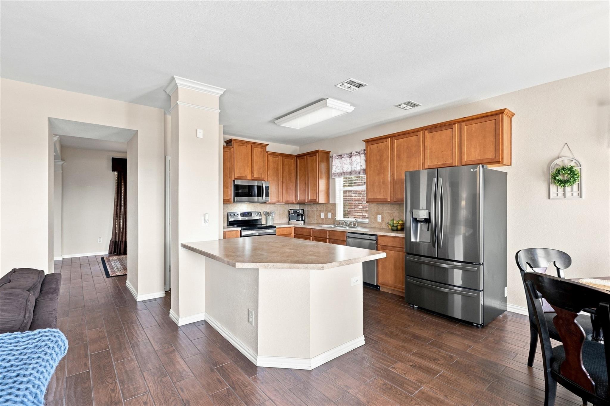 main property photo 15