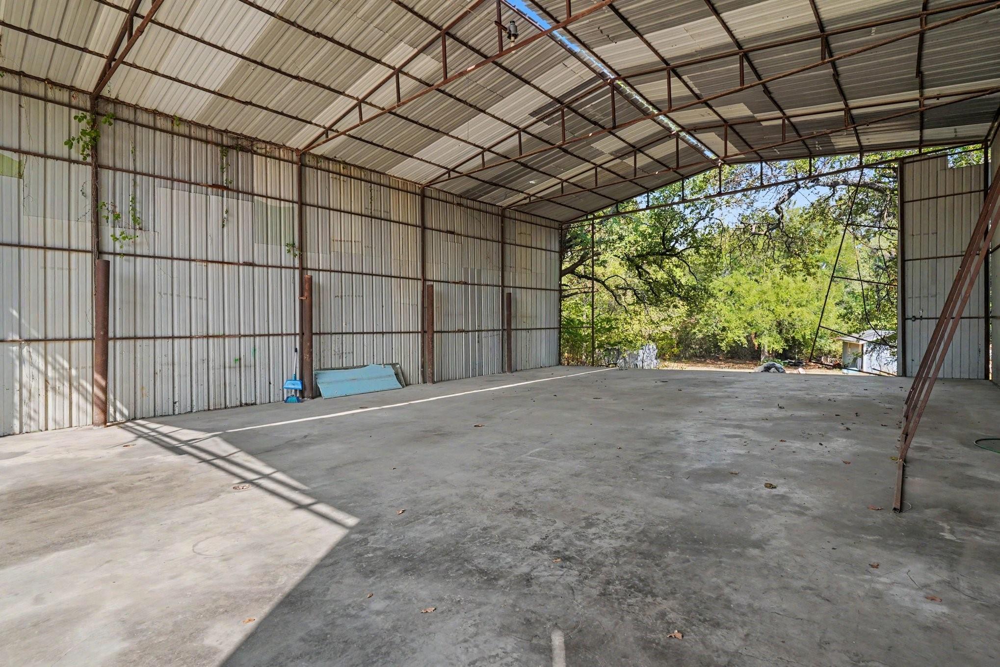main property photo 22