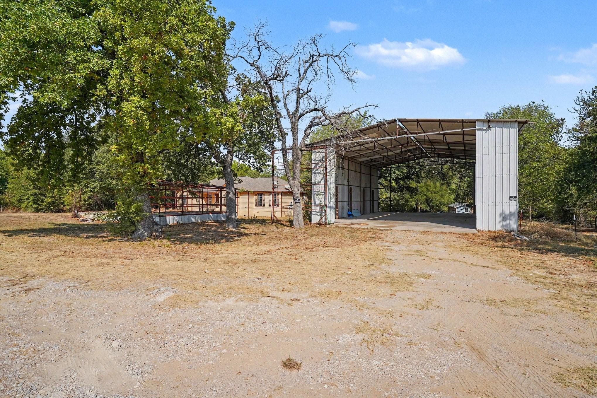 main property photo 23