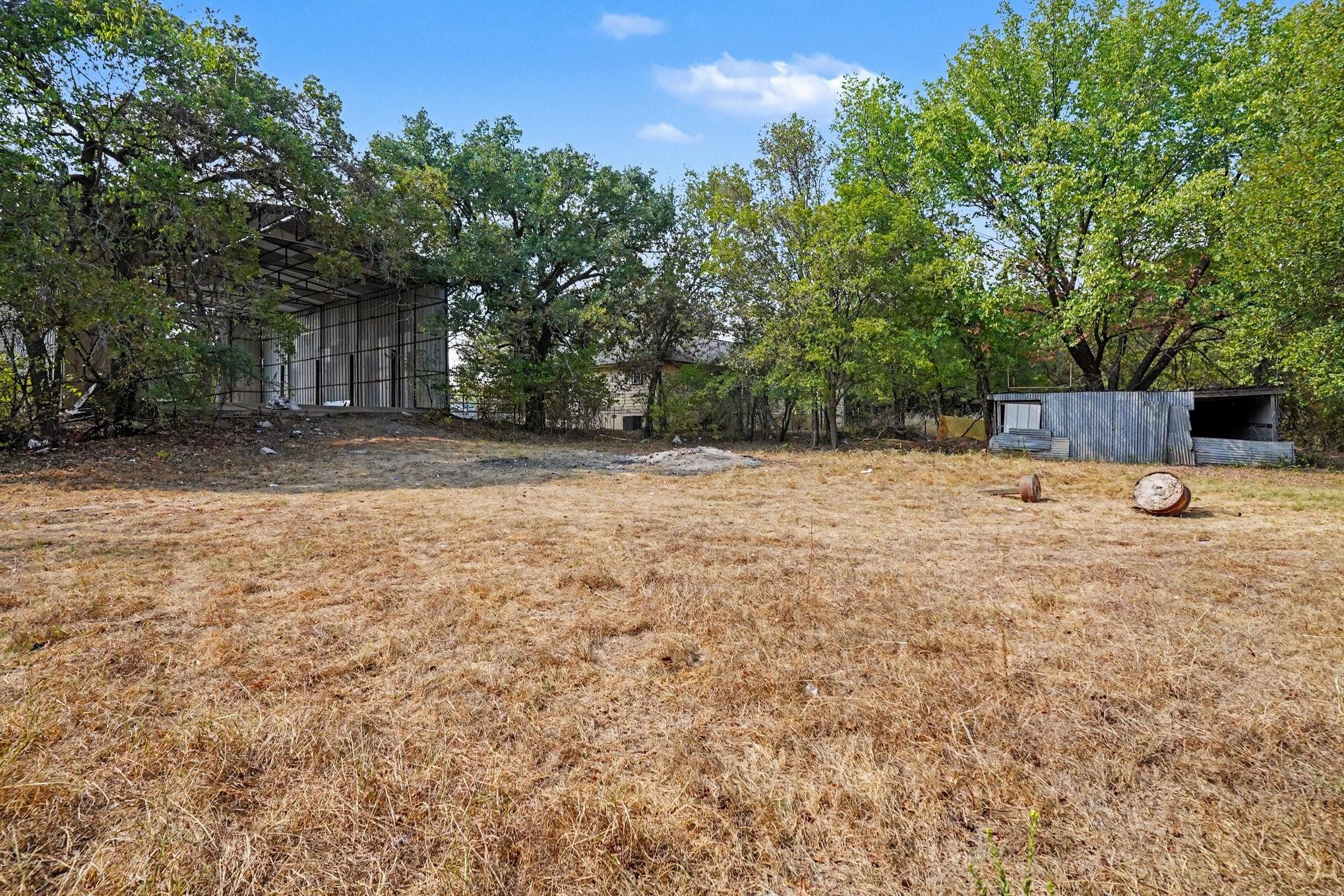 main property photo 25