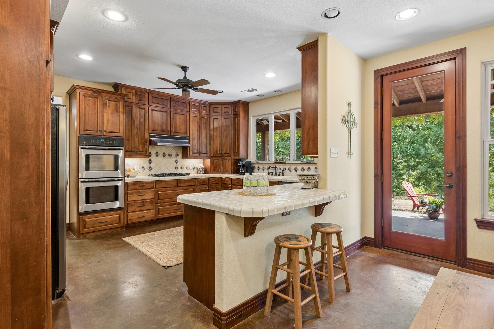 main property photo 12