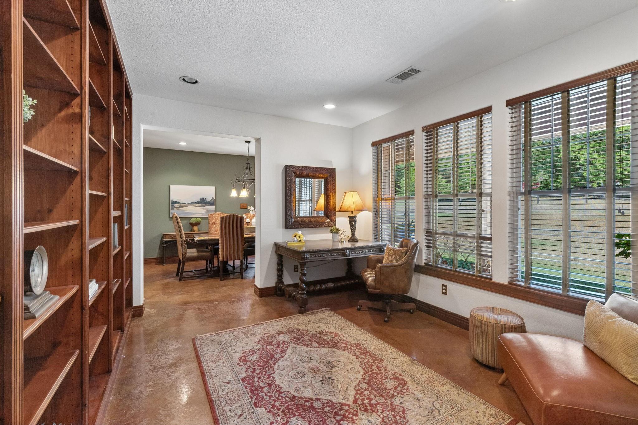 main property photo 4