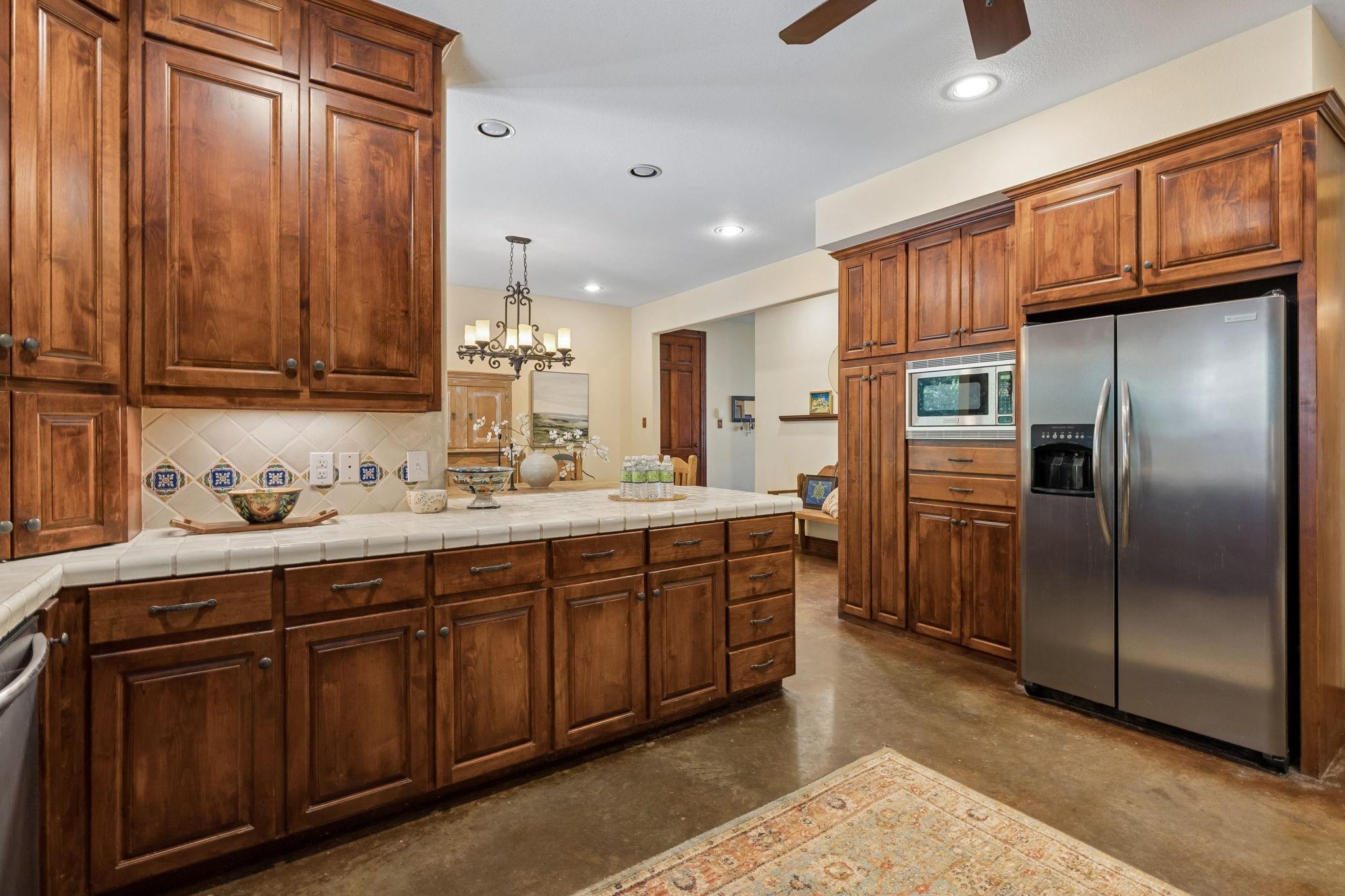 main property photo 9