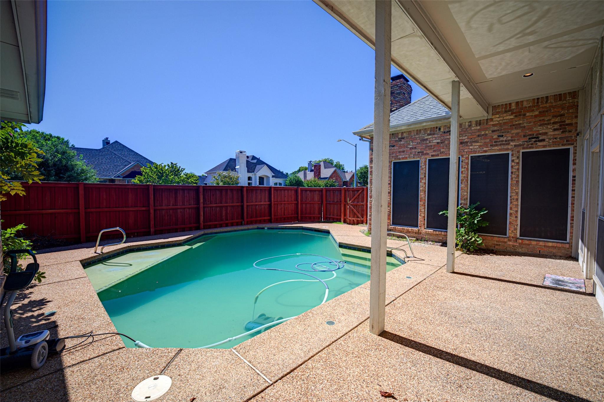 main property photo 37