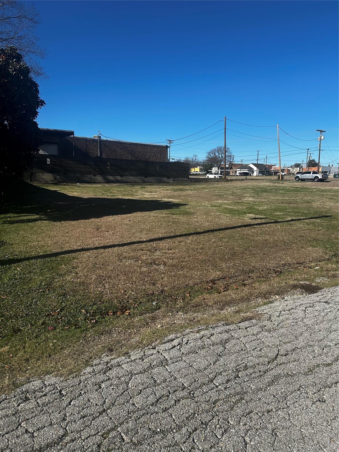 main property photo 16