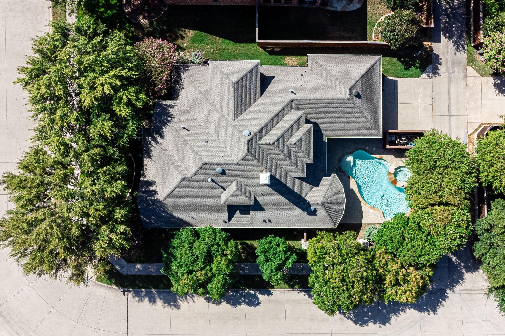 main property photo 36