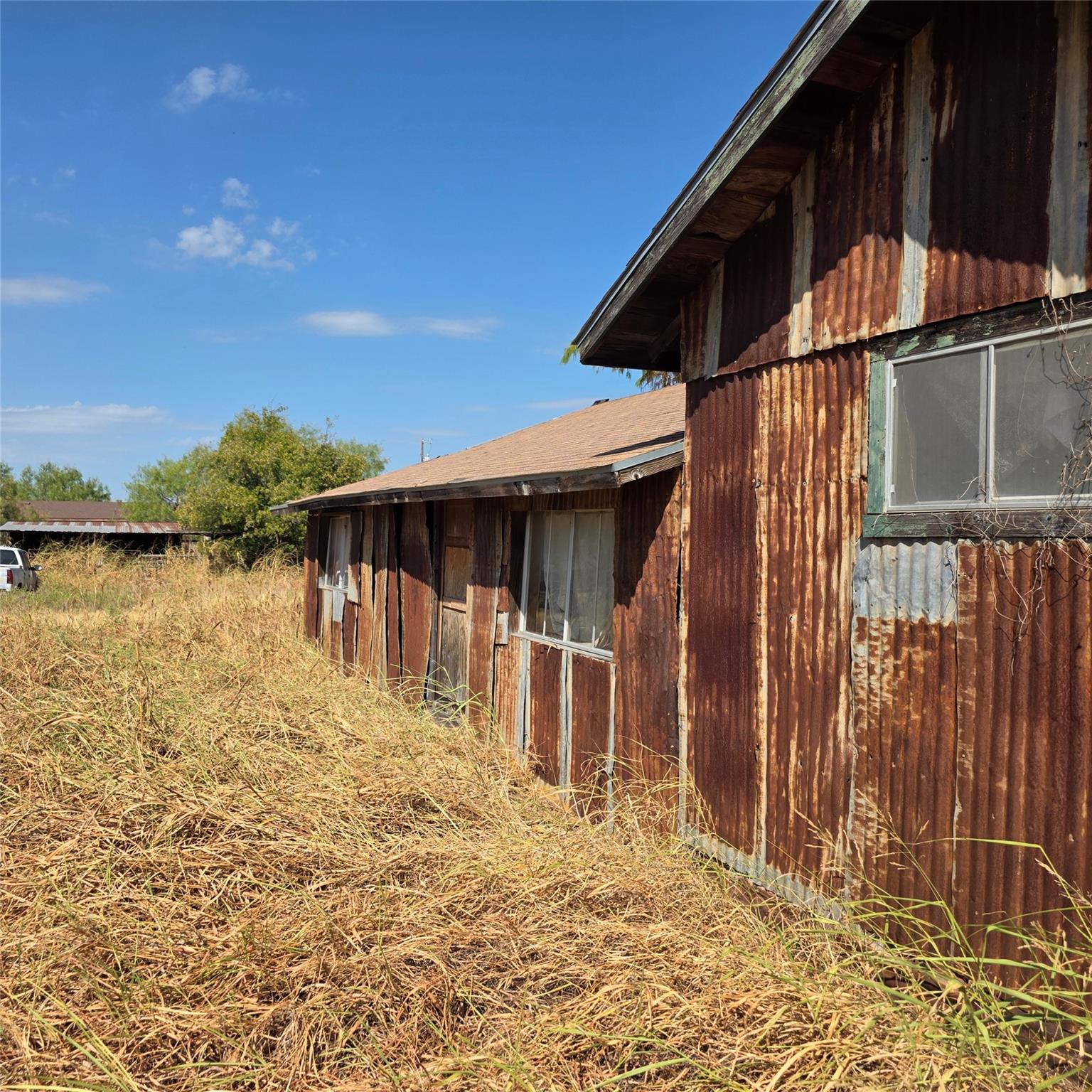 main property photo 21