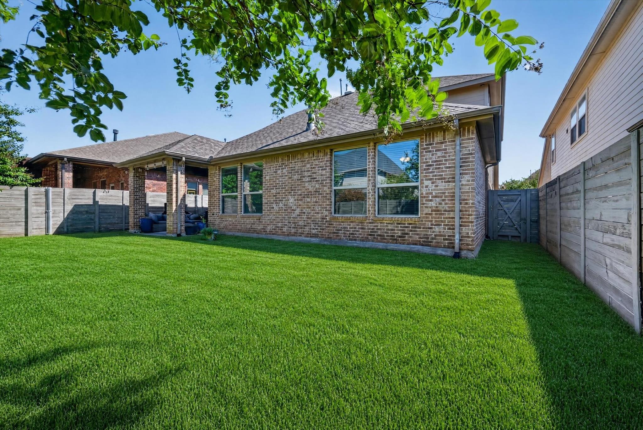 main property photo 34