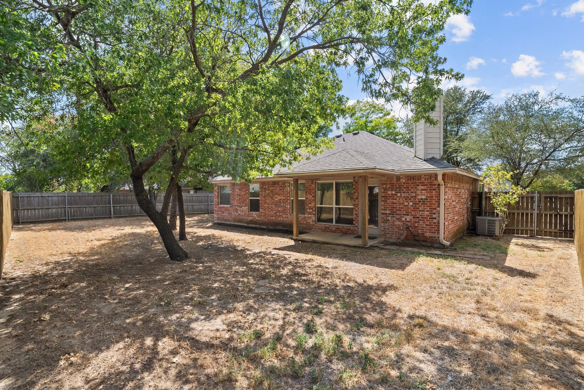 main property photo 23