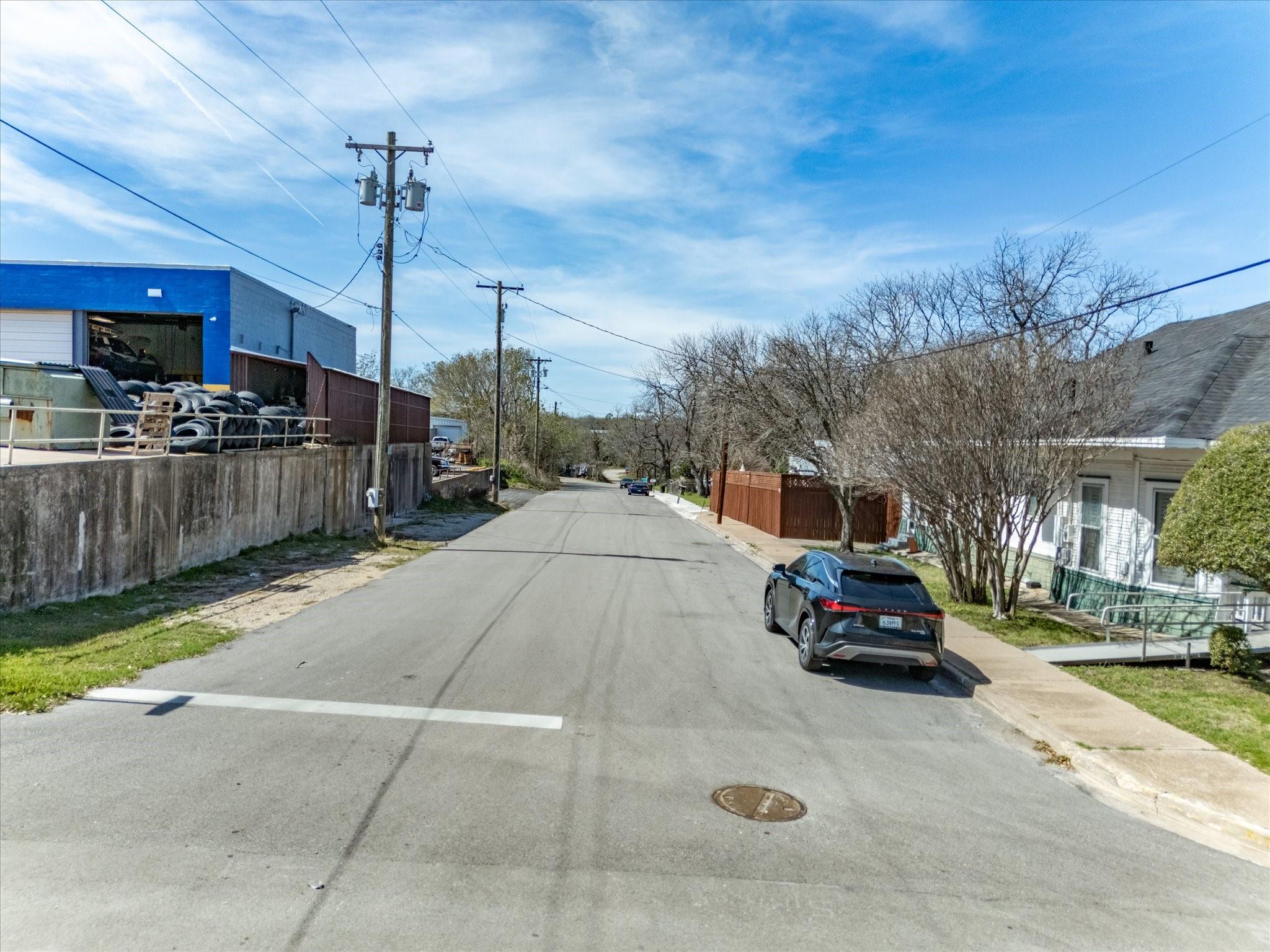 main property photo 11