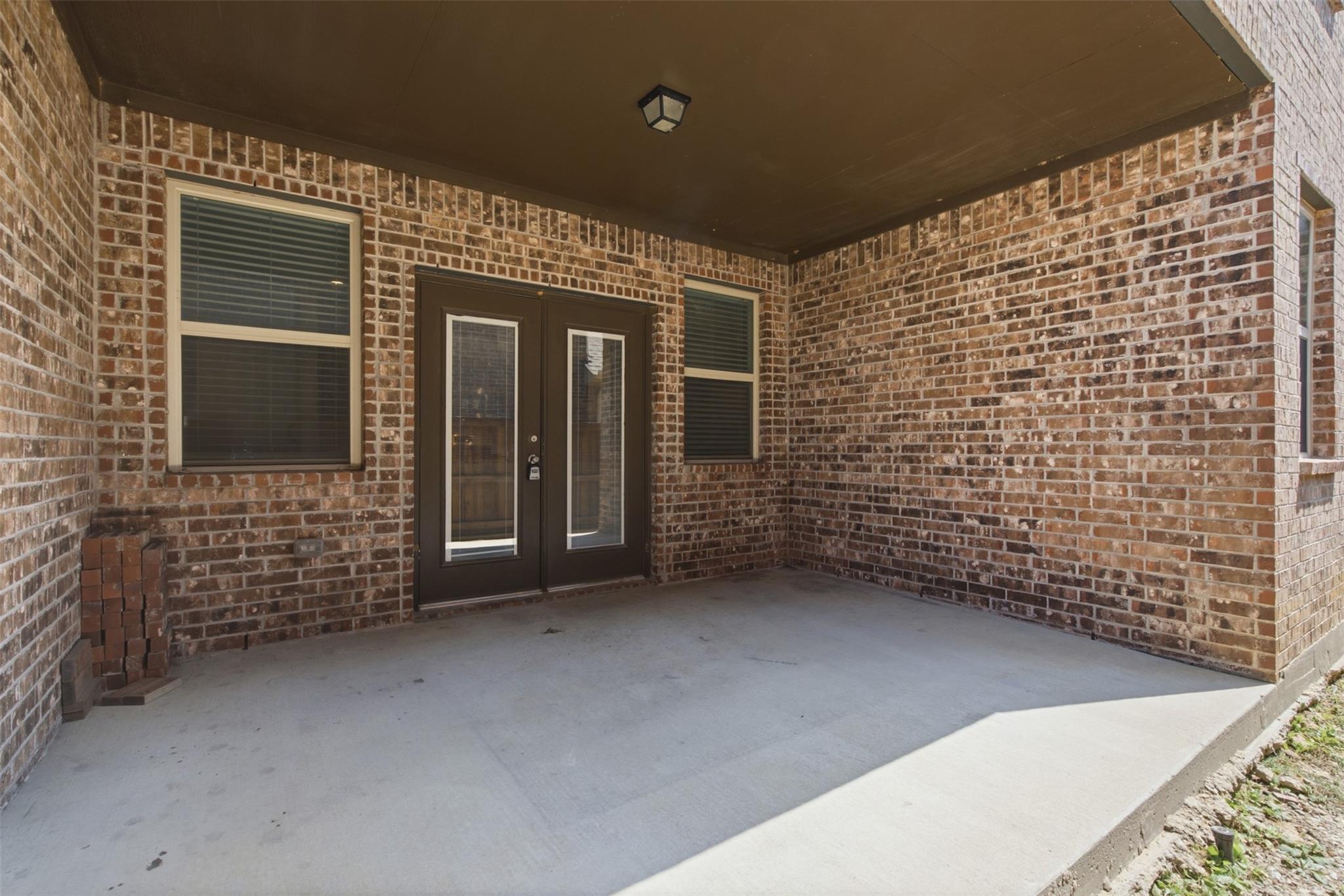 main property photo 30