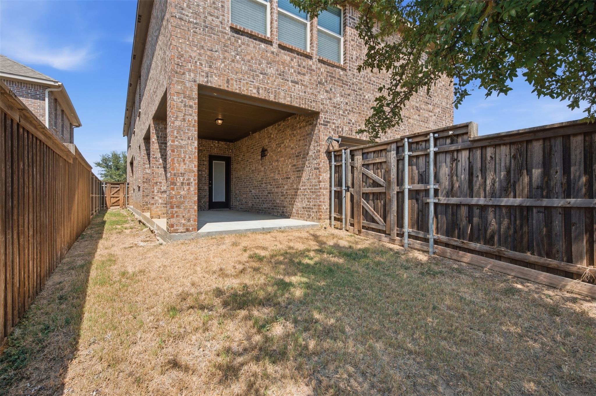 main property photo 34