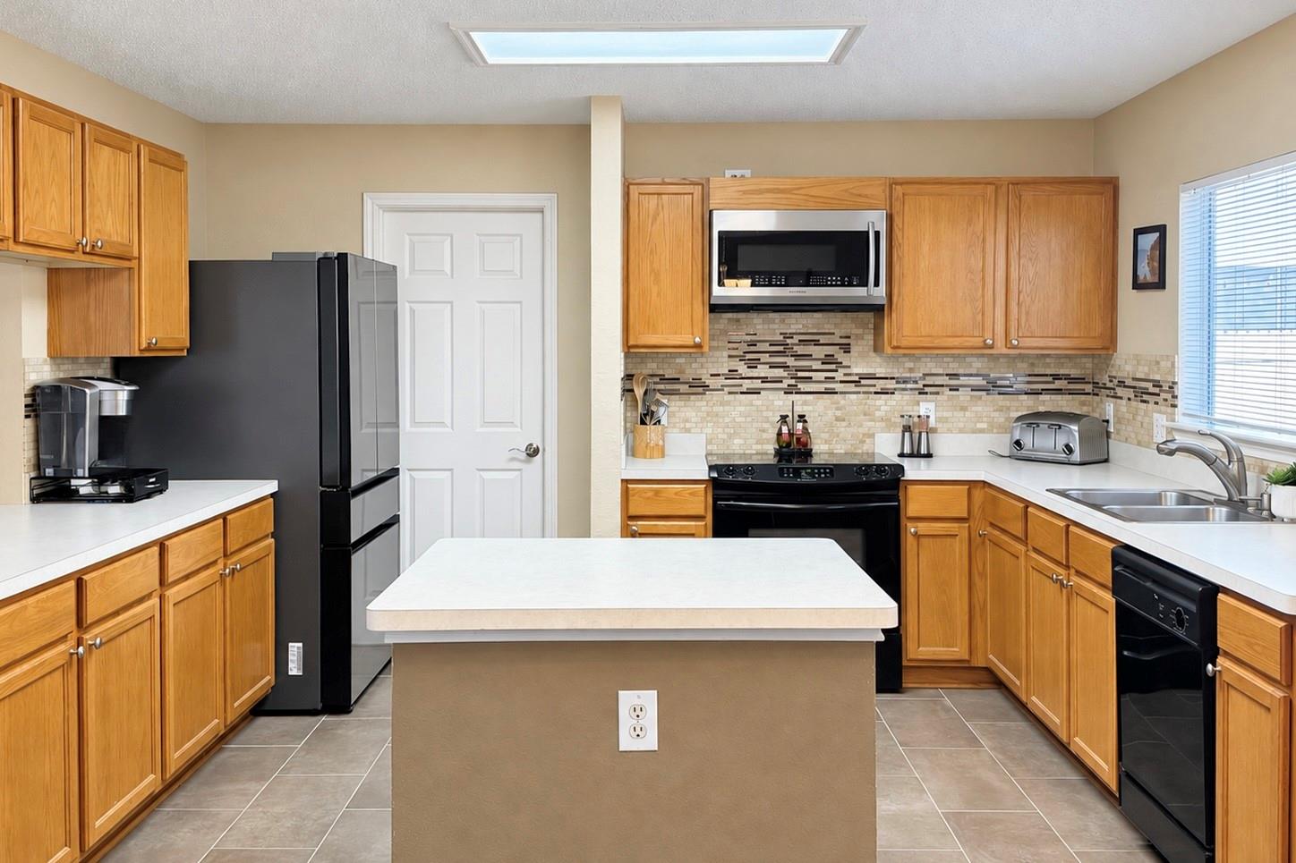 main property photo 10
