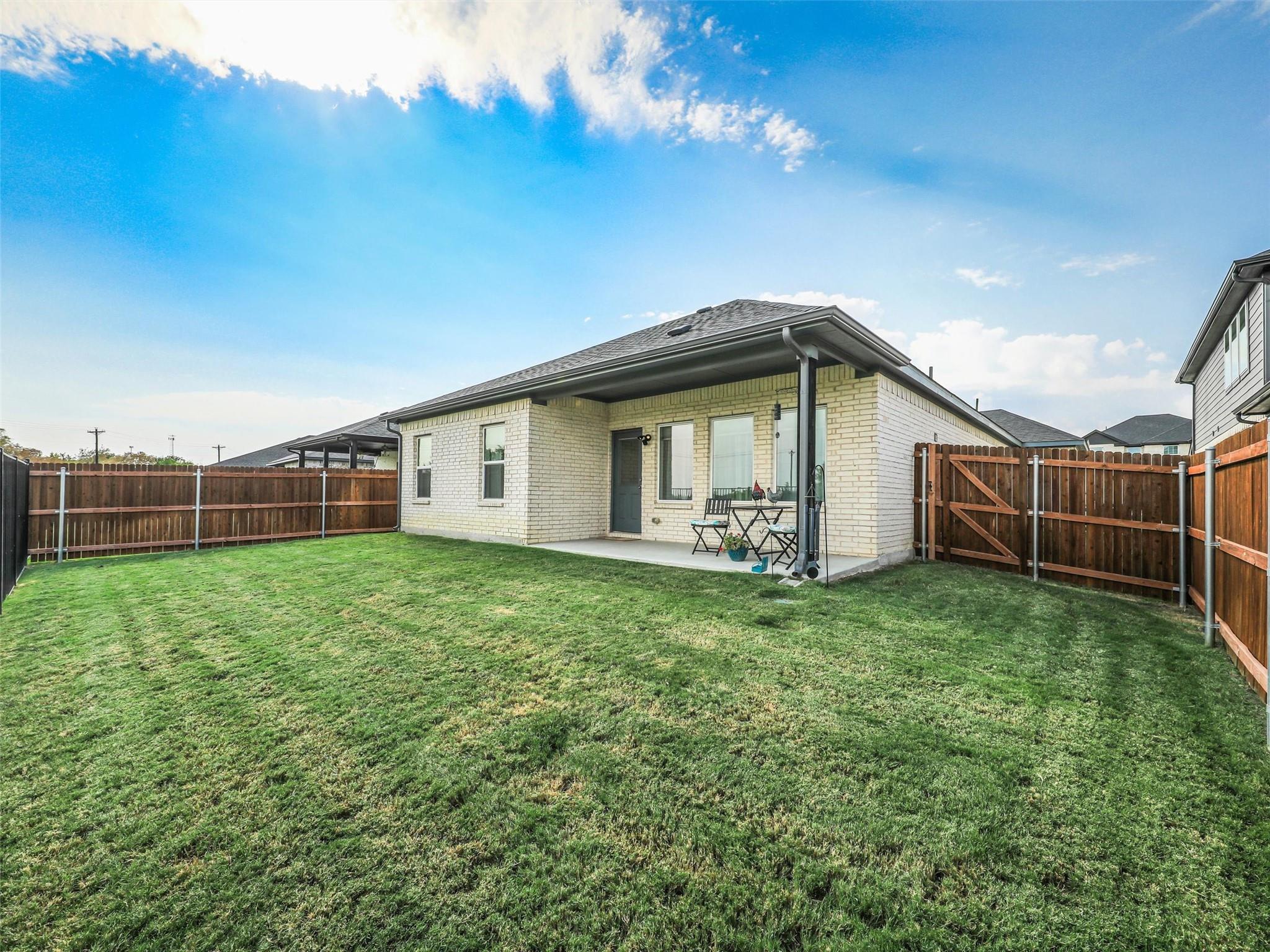 main property photo 30