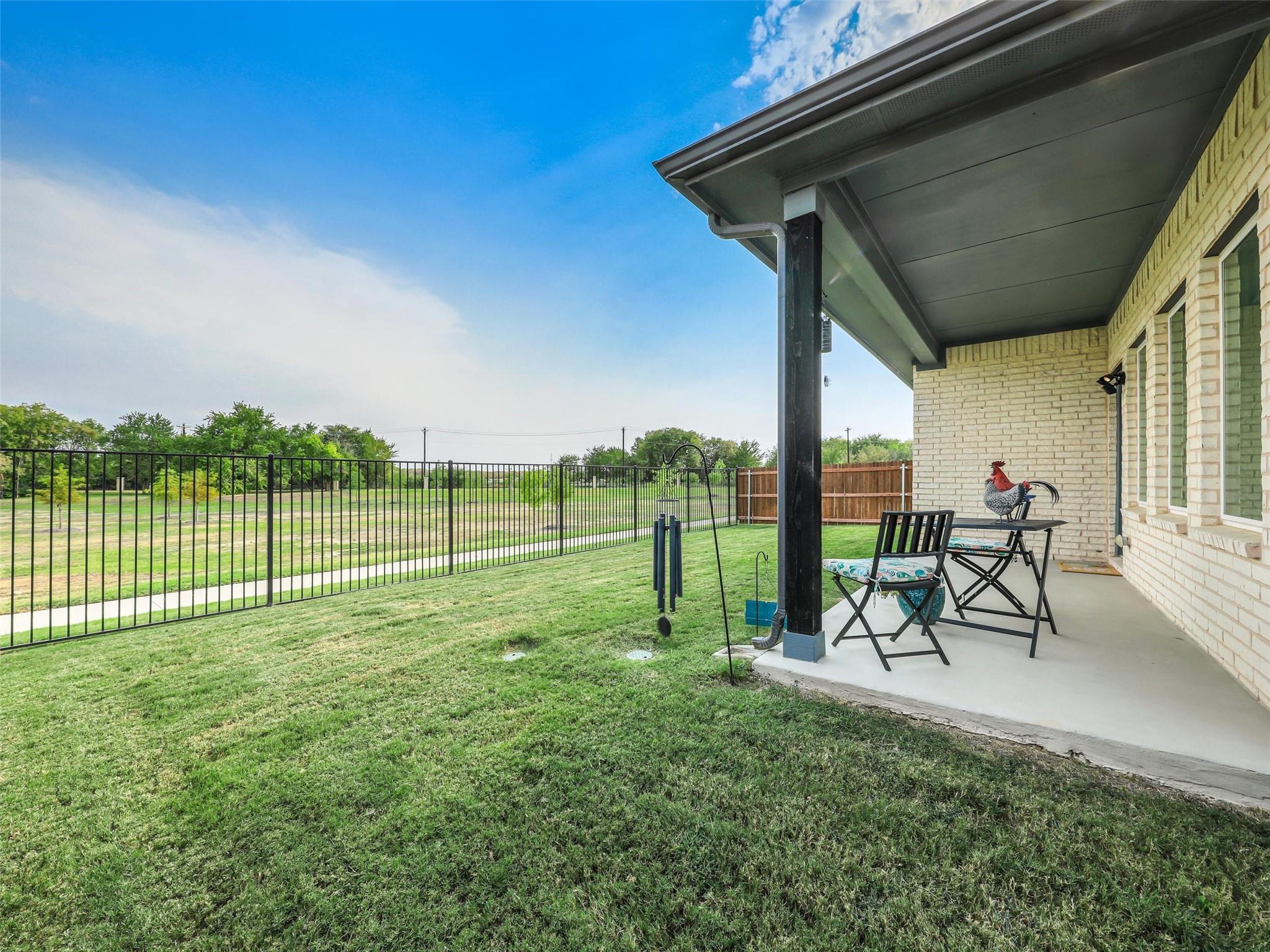 main property photo 5