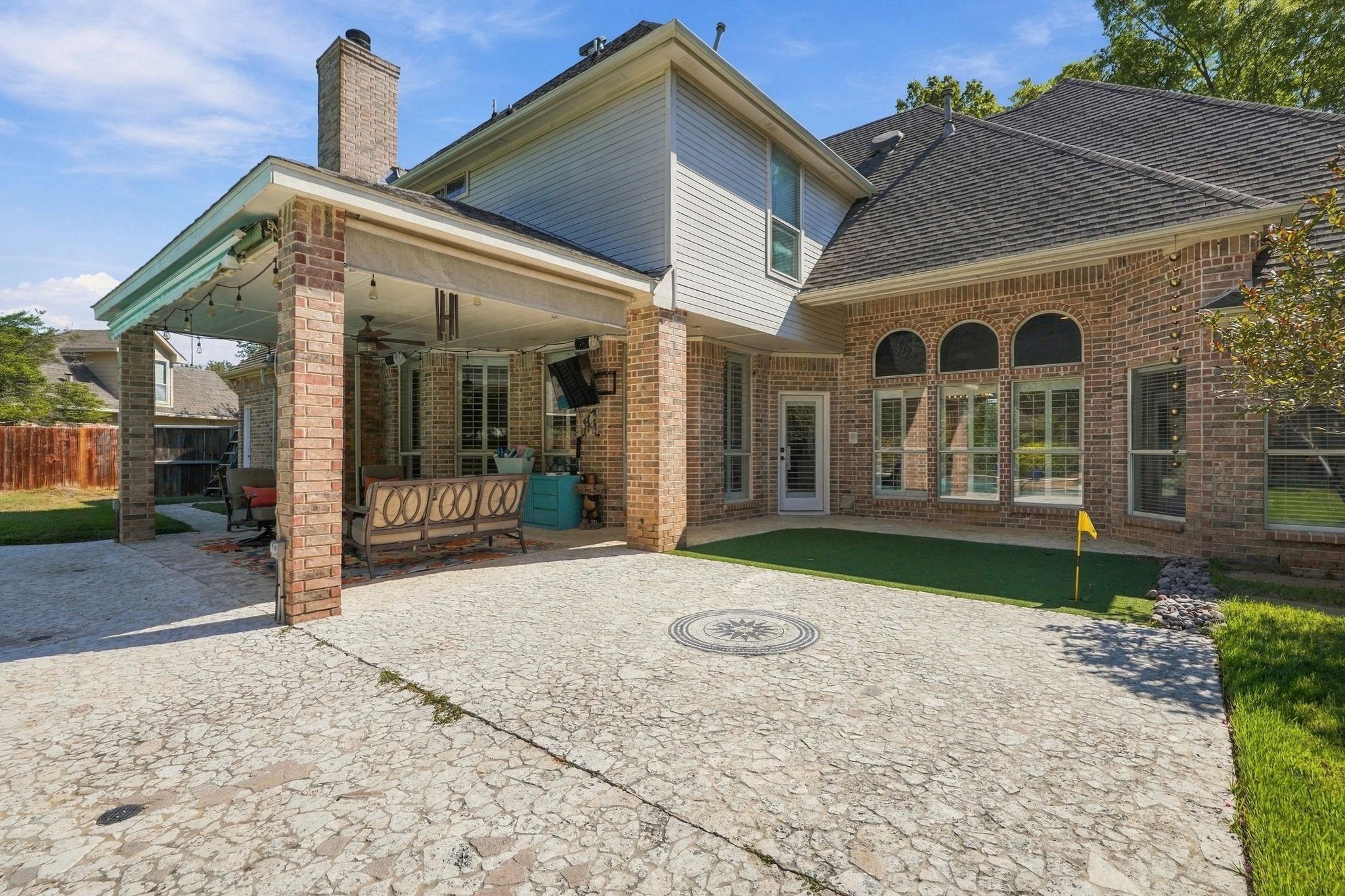 main property photo 34