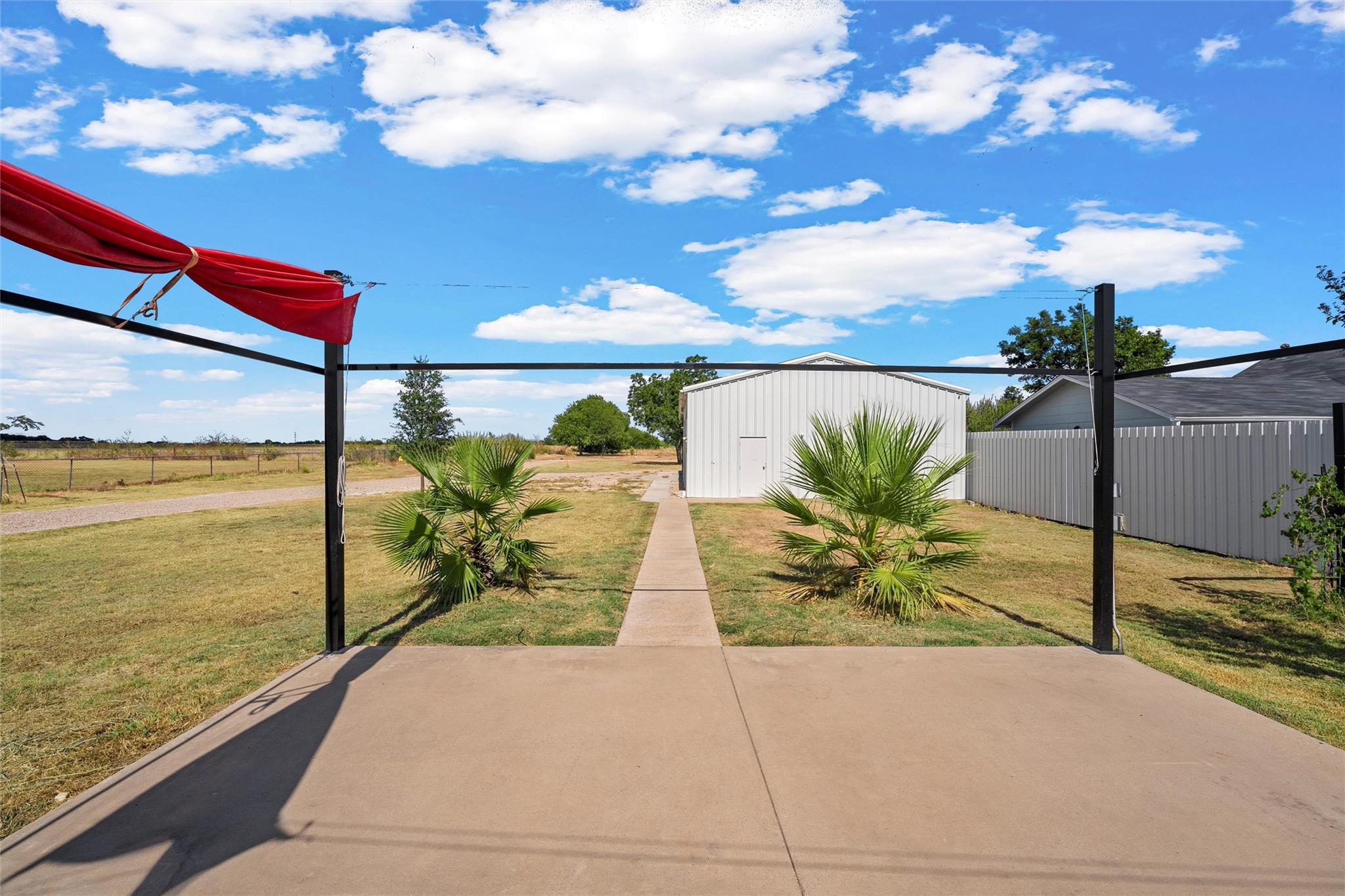 main property photo 23